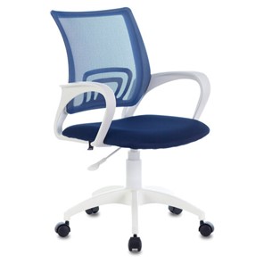 Офисное кресло Brabix Fly MG-396W (с подлокотниками, пластик белый, сетка, темно-синее) 532399 в Омске