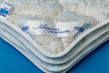 Одеяло всесезонное полутороспальное Лебединая нежность в Омске - предосмотр 1