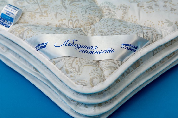 Одеяло всесезонное полутороспальное Лебединая нежность в Омске - изображение 1