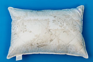 Подушка 50х70 Лебединая нежность в Омске